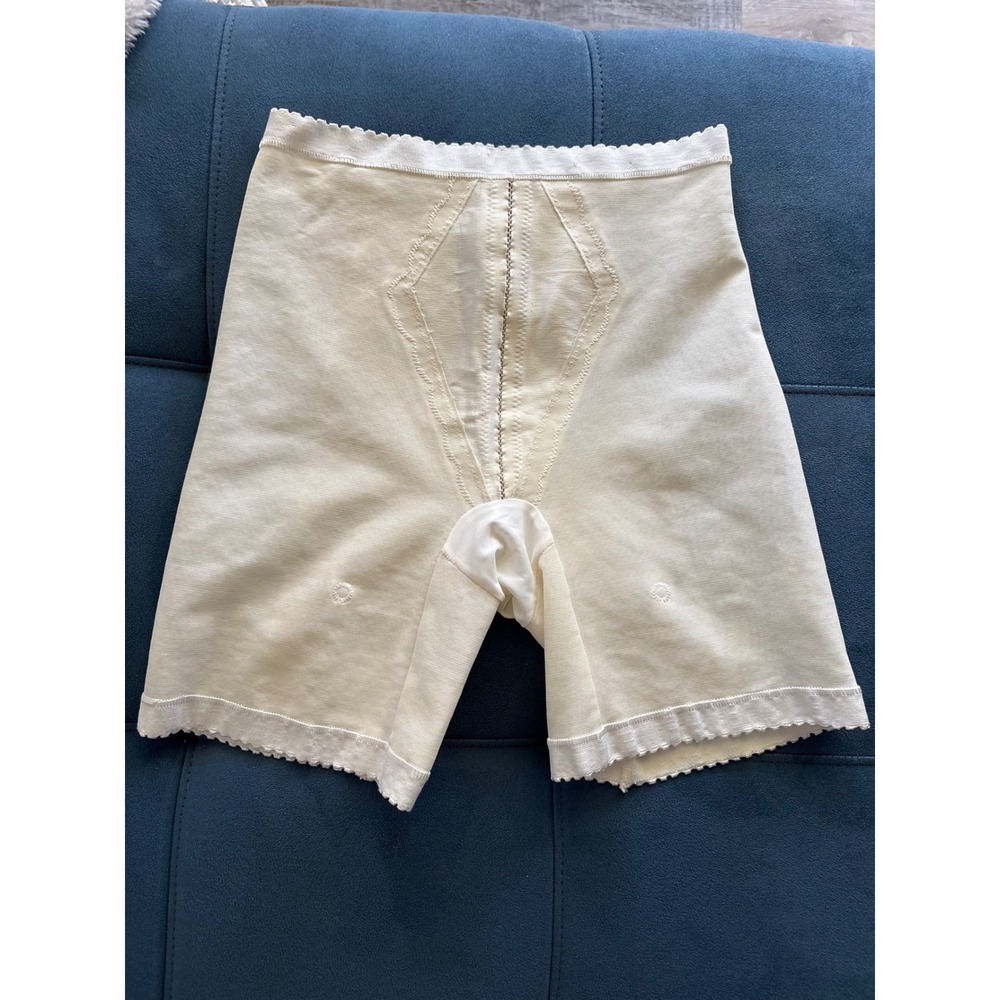 Vintage Grants High Waisted Longline Girdle Shapewear Shorts Cream XL 31-32 3935
